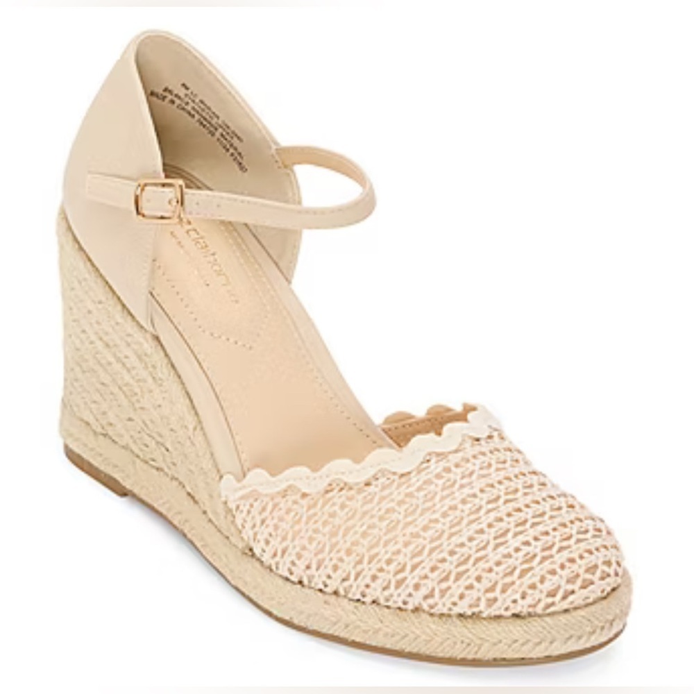 Liz Claiborne Size 11 Women’s Marian Wedge Sandals. New With Tags.